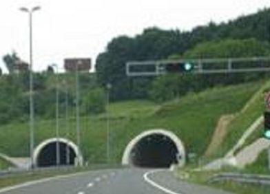 Kako sigurno voziti kroz tunel